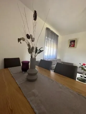 Lavanda Apartment *