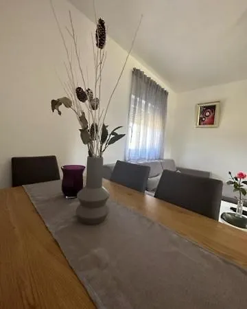 Lavanda Apartment *